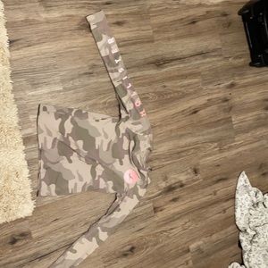 Camo long sleeve tee